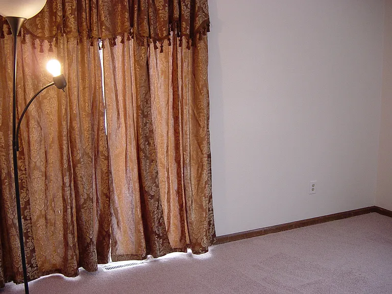1678 Hightower Dr — Photo 3