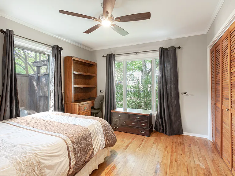 2410 Elmglen Dr — Photo 5