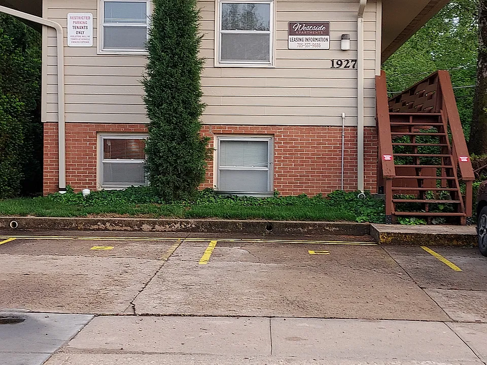 1927 College Ave #3
