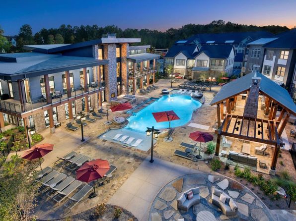 1520 Laurel Crossing Pkwy NE #6204
