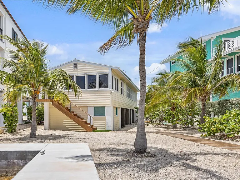 235 Tavernier Dr — Photo 11