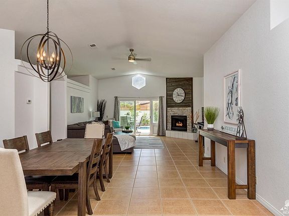 4th image of 54320 Avenida Herrera