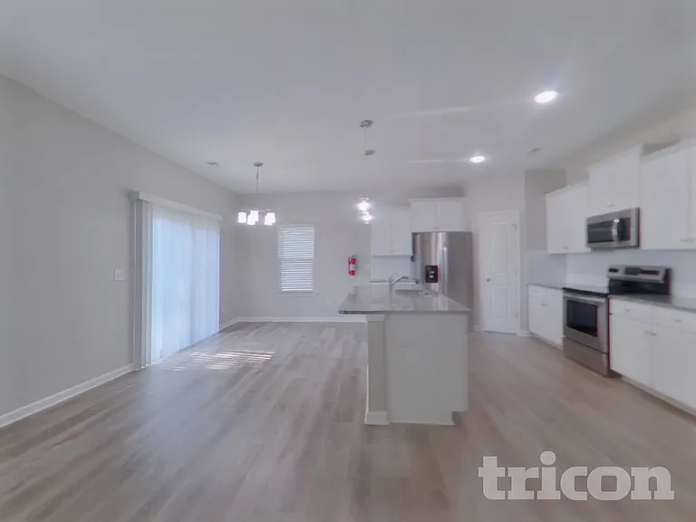 126 Spring Knoll Dr — Photo 3