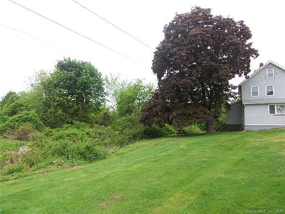3rd image of 443 Woodland St