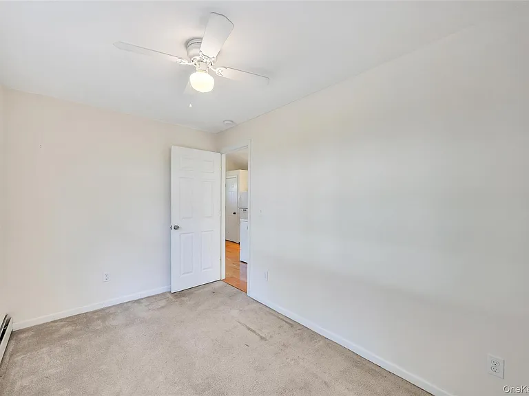 22 Maplewood Ave — Photo 12