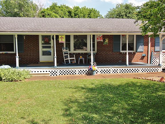 3rd image of 9 Jamestown Pl