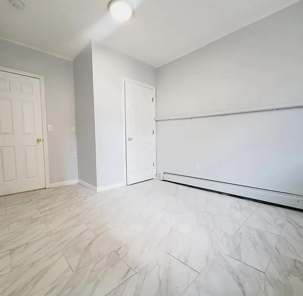 2 bed, 1200 sqft, $1,600 — Photo 4