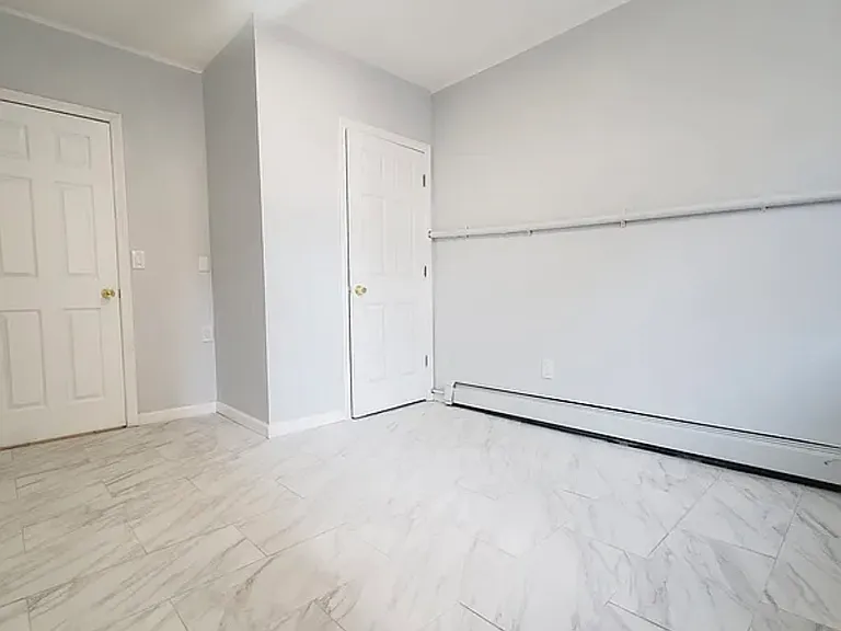 6 Rutgers Ave #1B — Photo 4