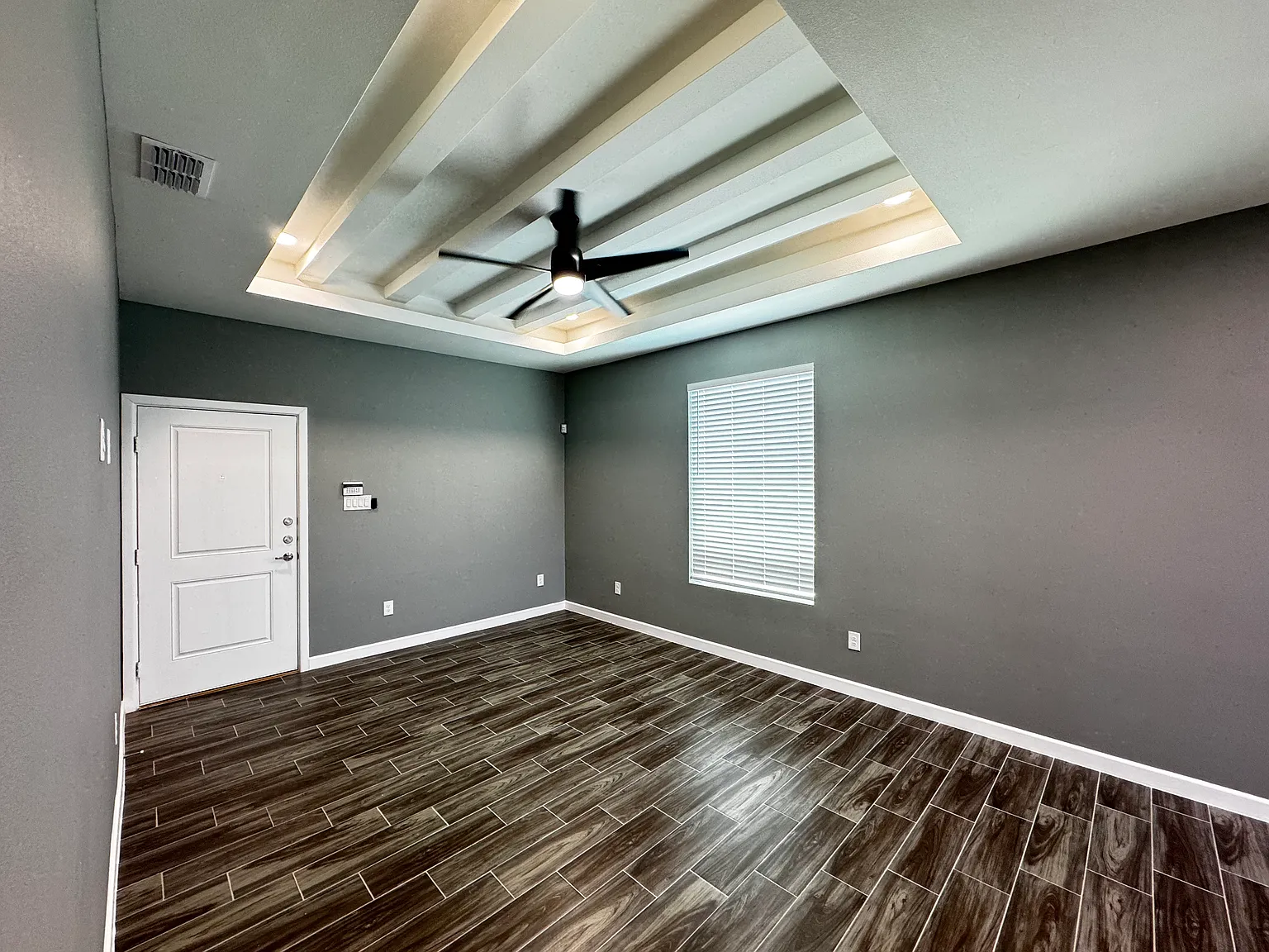 3 bed, 1092 sqft, $1,350 — Photo 3
