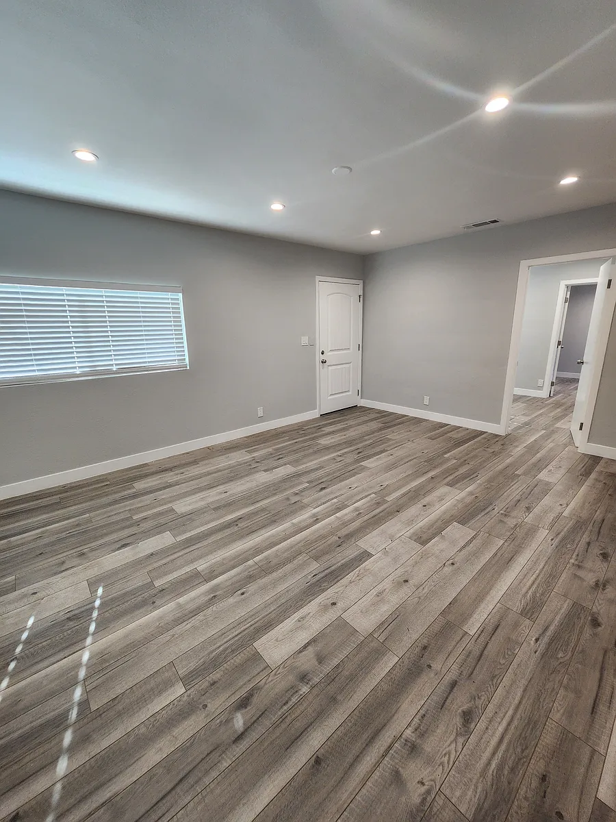 Livingroom - 12874 Norris Ave