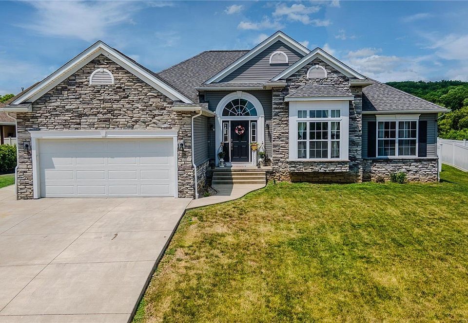 1st image of 104 Dipino Dr