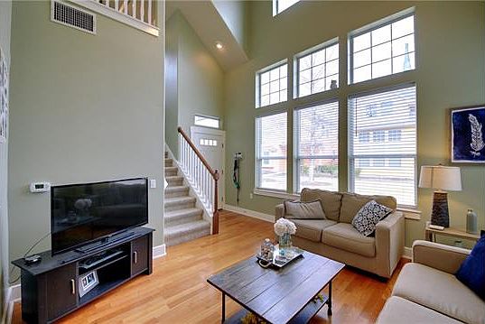 4th image of 1601 Miriam Ave Unit 201