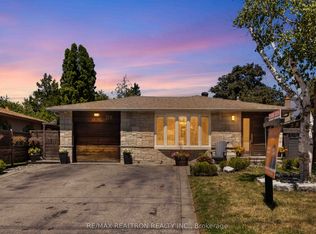 219 Bay Thorn Dr, Markham, ON L3T 3V6