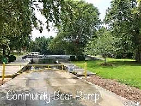 4th image of 130 Charleston Dr