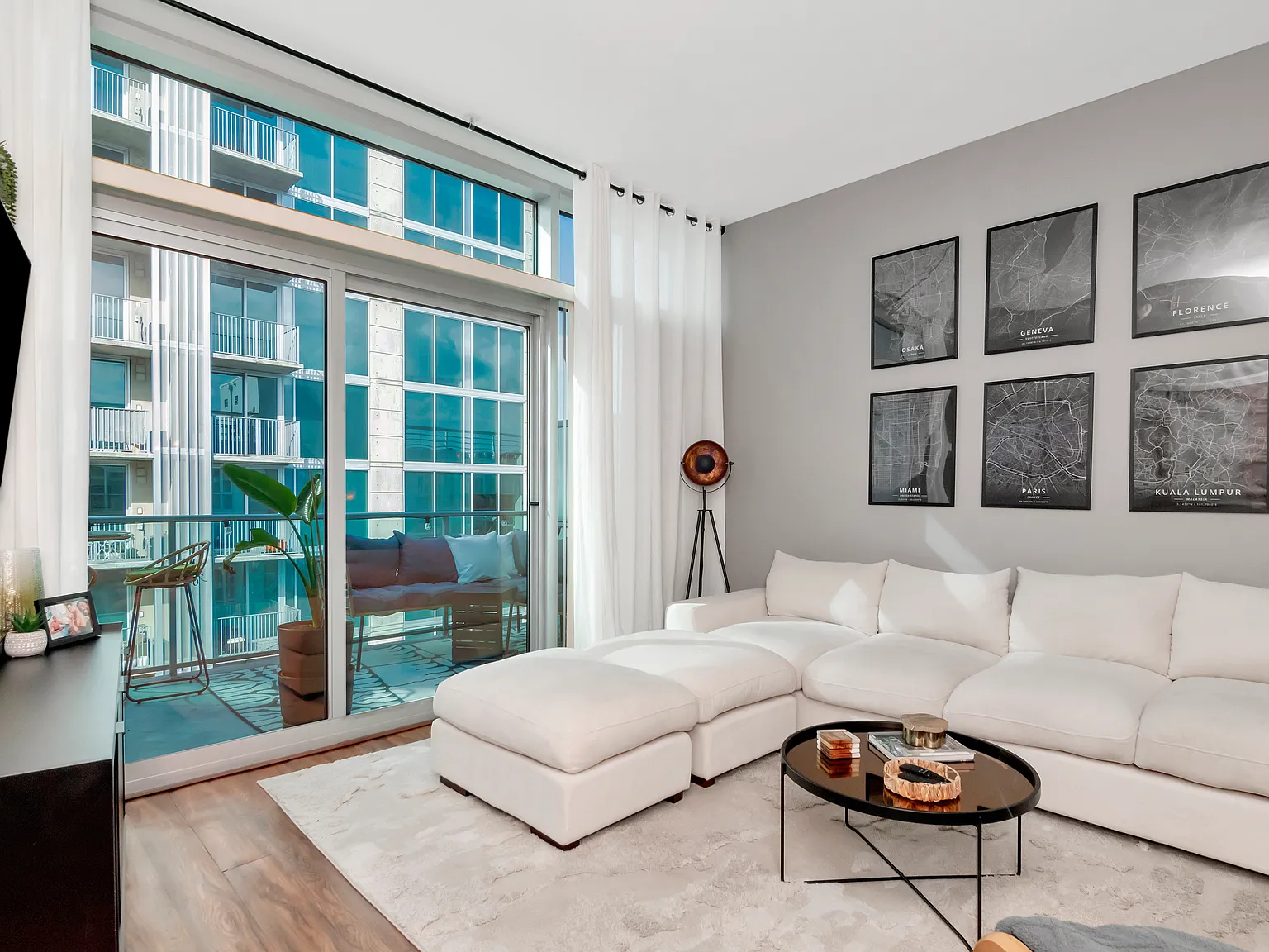 2 bed, 1134 sqft, $3,000 — Photo 2