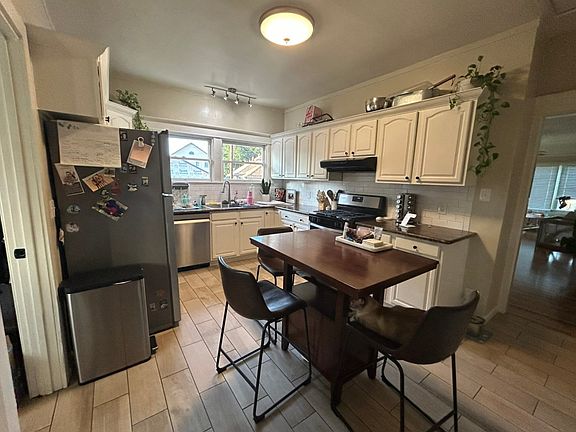 2nd image of 2936 32nd St