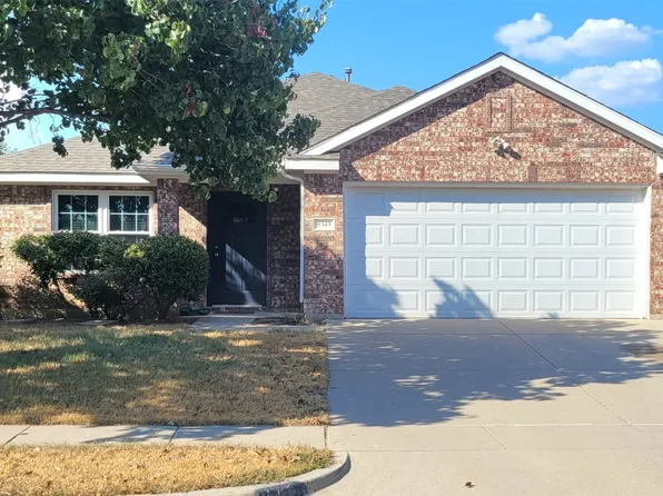 8345 Horseshoe Bend Dr, Fort Worth, TX 76131