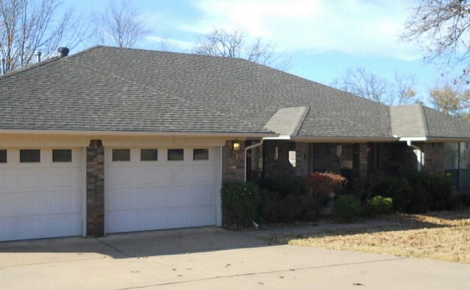 1st image of 1805 Heritage Dr