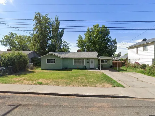 921 Blaine Ave, Sunnyside, WA 98944
