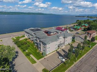 1215 N Lakeshore Dr, Lake City, MN 55041