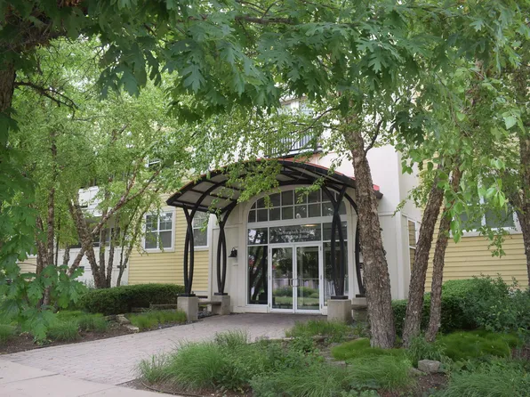 977 Harris Rd Unit 32, Grayslake, IL 60030