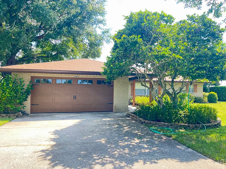 1671 Cypress Lake Rd — Photo 24