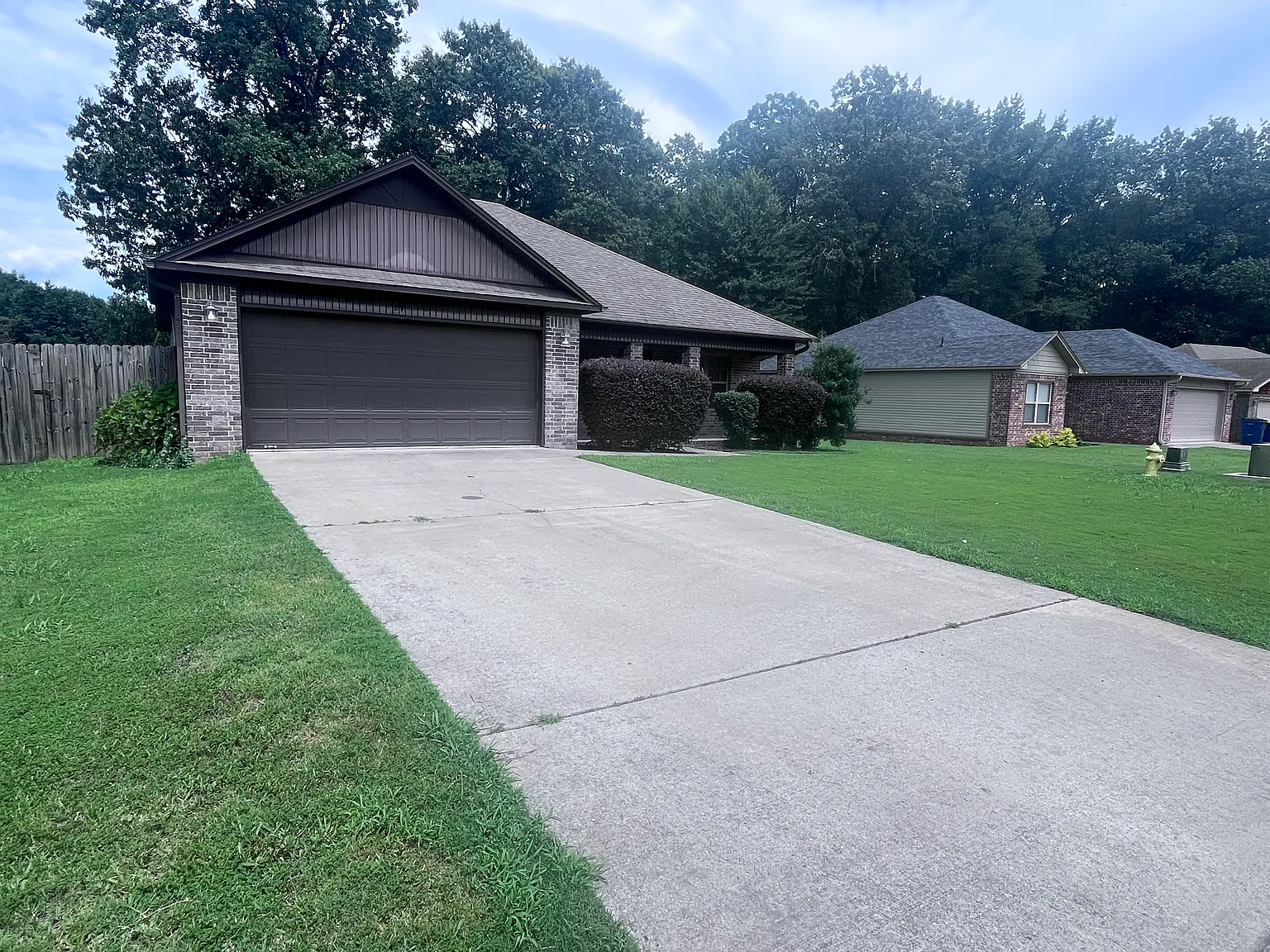 3 bed, 1442 sqft, $1,525 — Photo 2