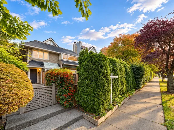 1919 Creelman Ave, Vancouver, BC V6J 1B8