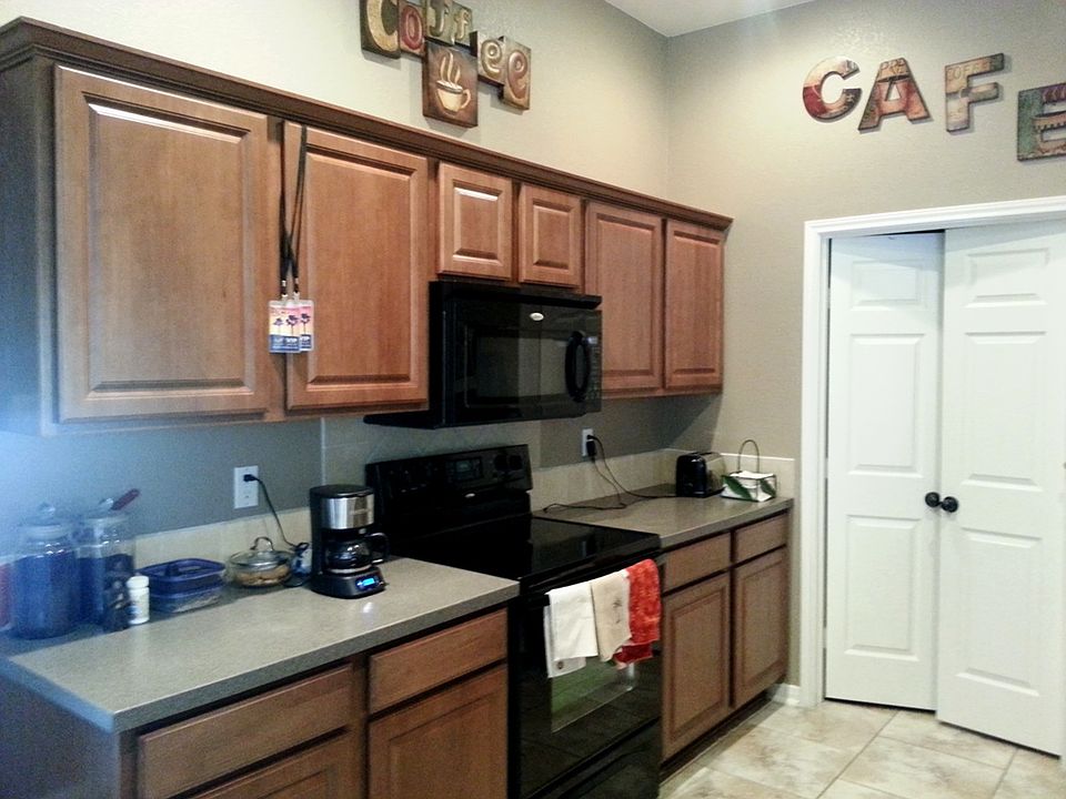 kitchen with walk-in pantry
