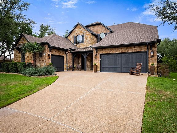 2nd image of 208 Santaluz Ln
