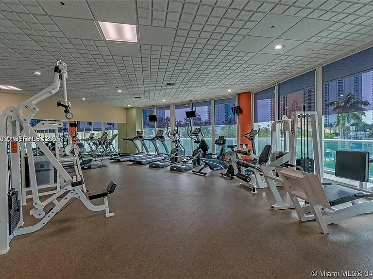 16400 Collins Ave #9 — Photo 30