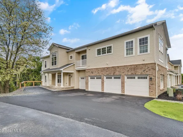 601 Vly Pointe Drive, Niskayuna, NY 12309