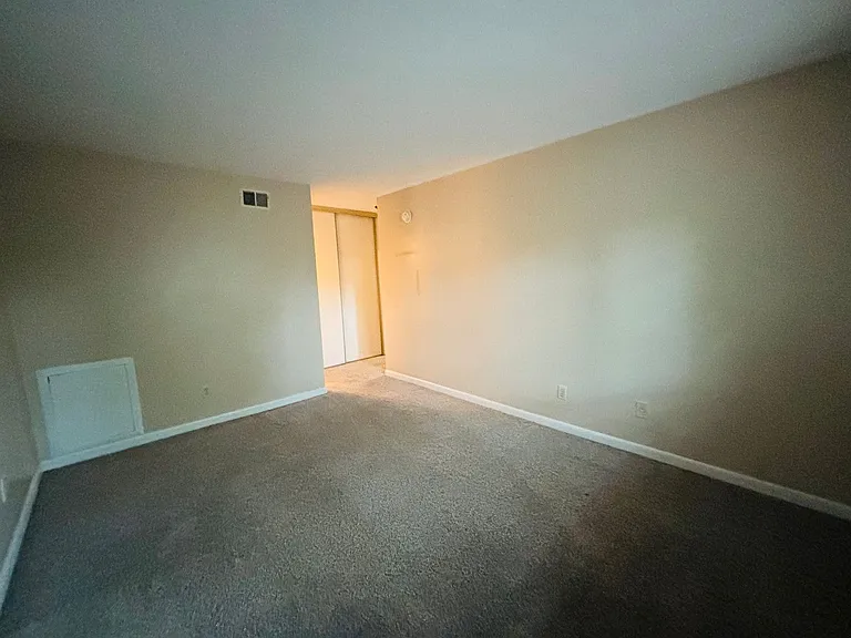 1721 Donlee Dr — Photo 16