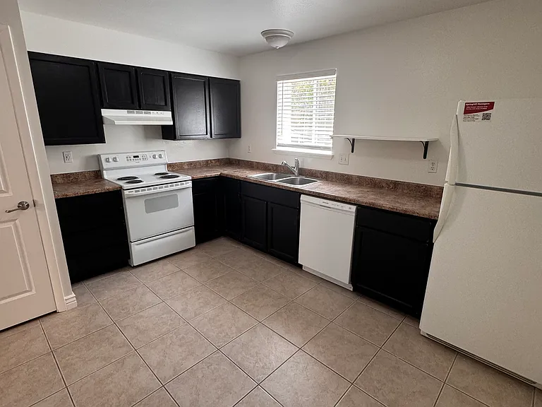 651 N 100 W #G — Photo 5