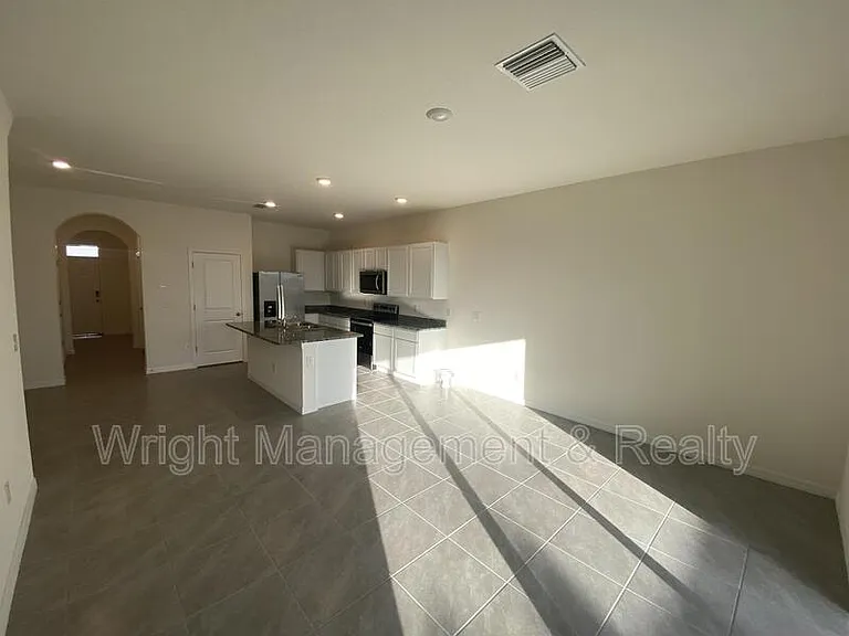 2906 Suncoast Plains Dr — Photo 7