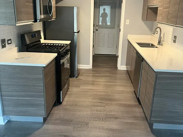 31 Churn Rd, Matteson, IL 60443