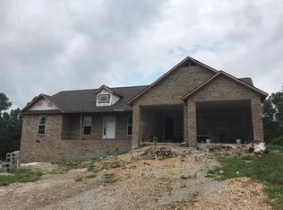 111 Laura Pl, Cookeville, TN 38506