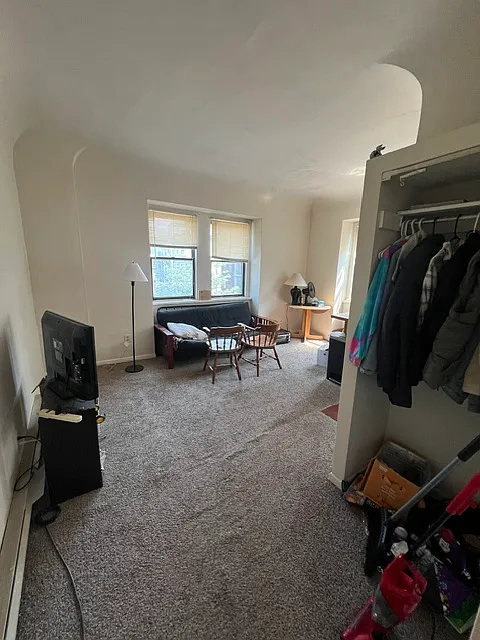3309 Powelton Avenue - 3R — Photo 2