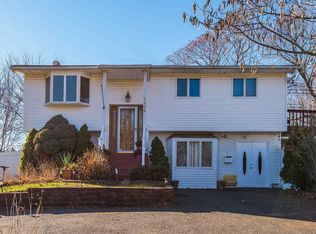 1434 Chicago Ave, Bay Shore, NY 11706