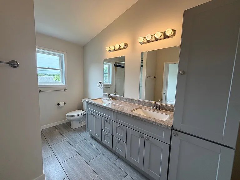 1500 Meridian St — Photo 37