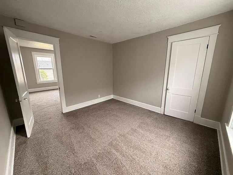 1063 Norwood Ave #2 — Photo 17