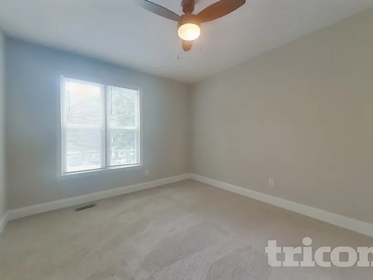 726 Jamie Way NE — Photo 9
