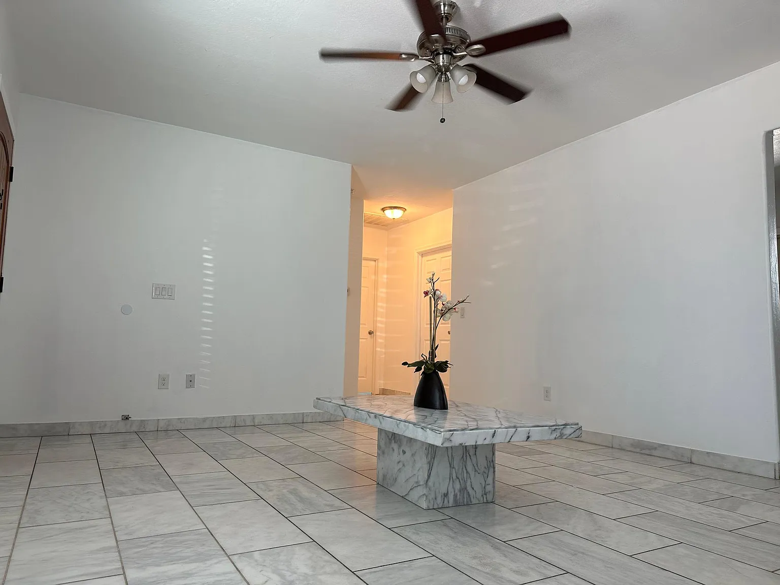1828 W Weldon Ave — Photo 4