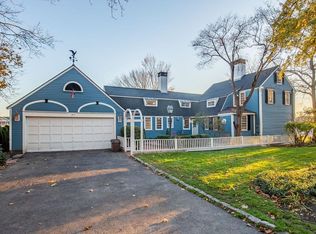 417 Main St, Amesbury, MA 01913