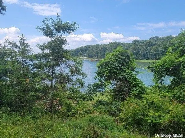 106 Cove Road, Northport, NY 11768