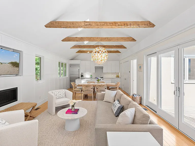 5 Rowman Ct — Photo 4
