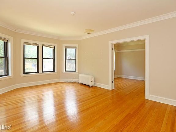 4th image of 4812 N Oakley Ave APT 1F
