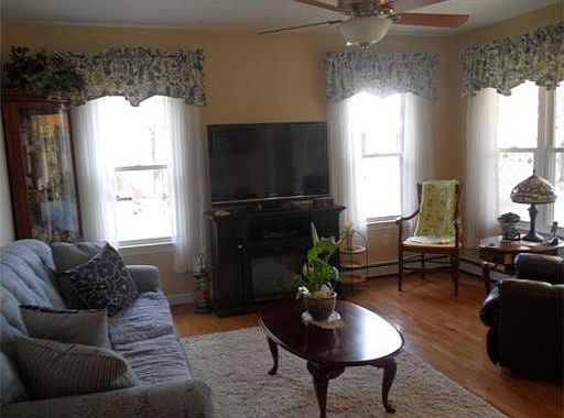1st image of 111 Essex St