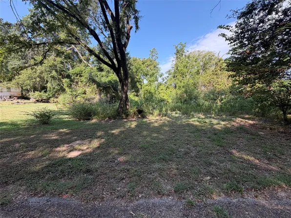 Benjamin Dr, Malakoff, TX 75148