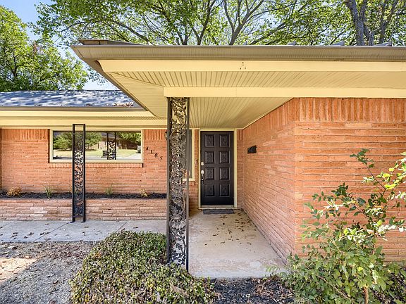 3rd image of 4105 Springbranch Dr